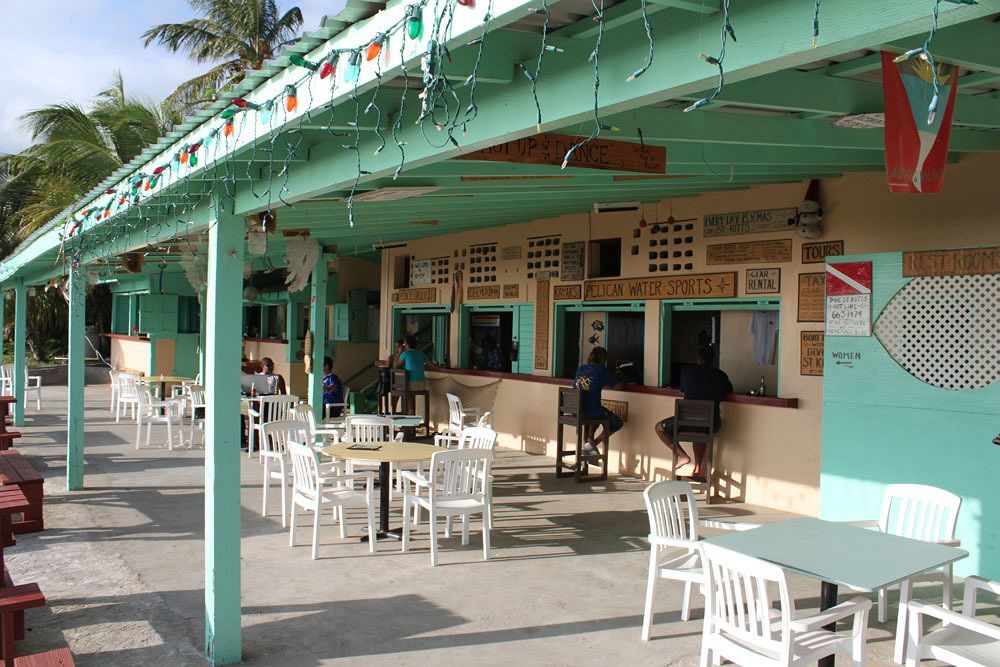 Bird Rock Beach Hotel บาสแตร์ ภายนอก รูปภาพ